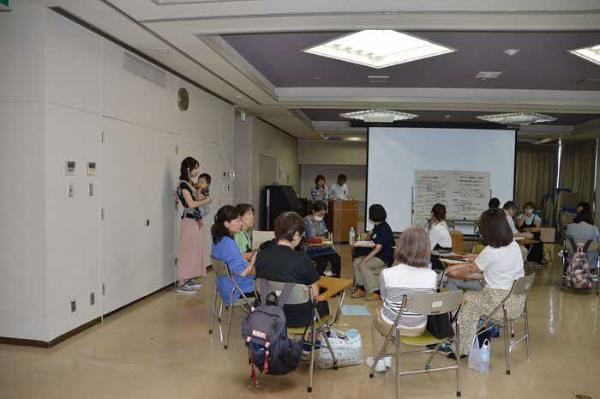前回の市民活動交流カフェの様子
