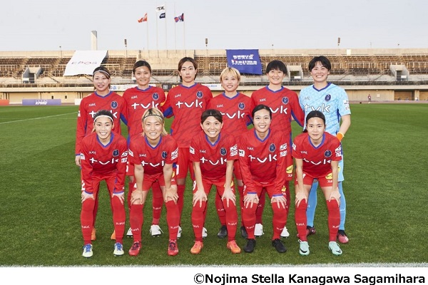 ノジマステラ神奈川相模原の選手の集合写真