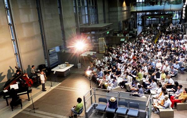 過去出演時の写真(高橋三雄カルテット)(高ははしごだか)