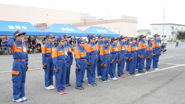 少年消防クラブ員による演技