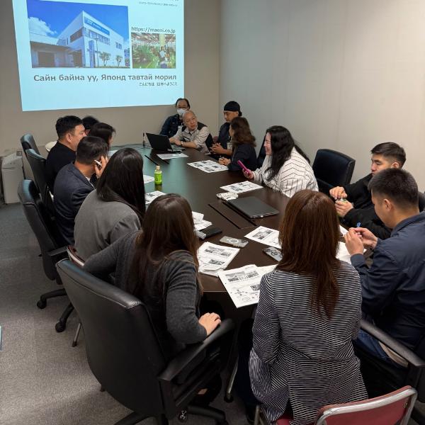 視察企業での研修の様子(講話1)