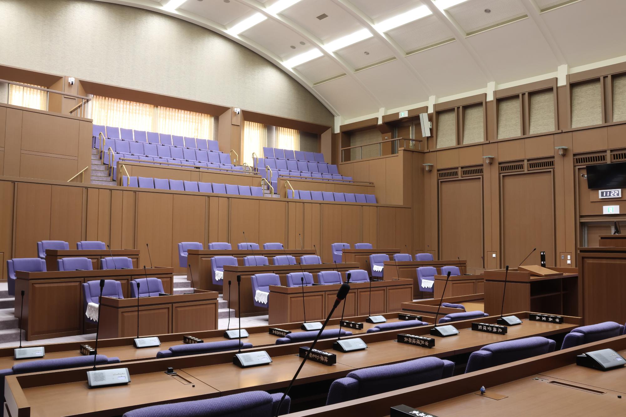 市役所議会棟