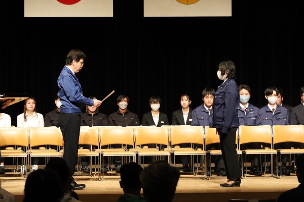 辞令交付の様子