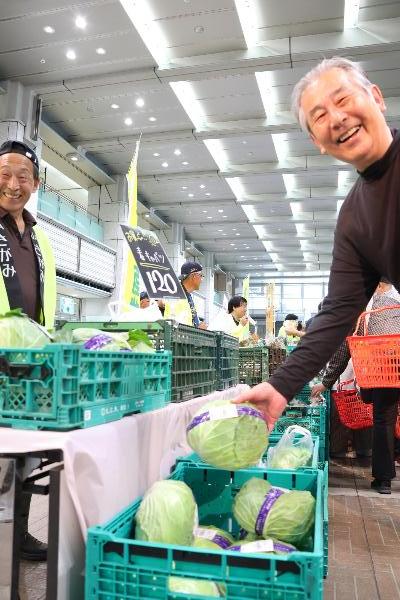 地産地消フェアの様子