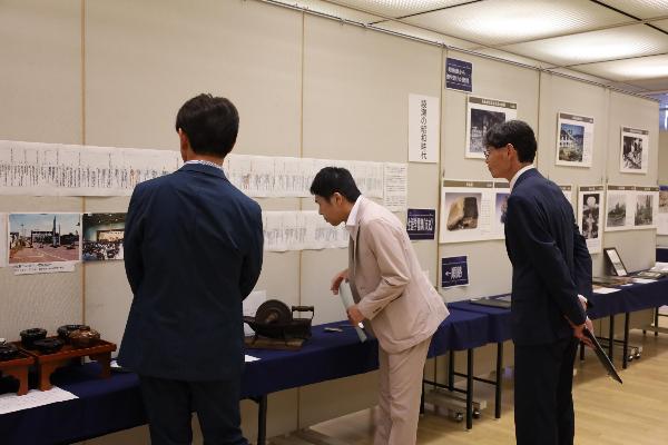 市長の視察の様子