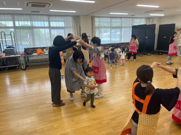 レクリエーションゲームをしている様子