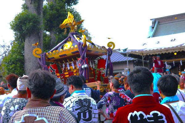 祭りの様子