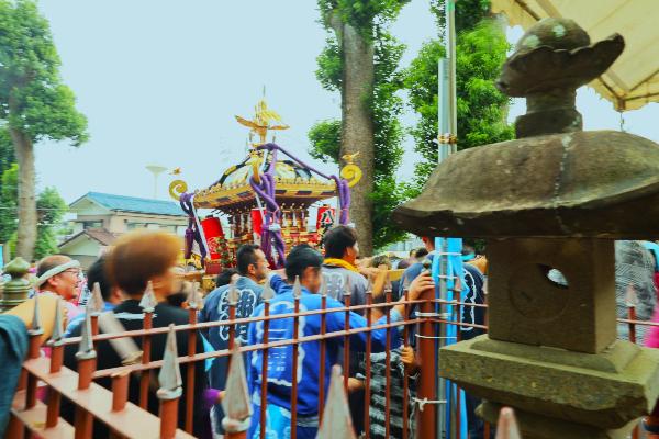 祭りの様子