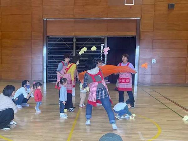 ポップコーン玉入れ