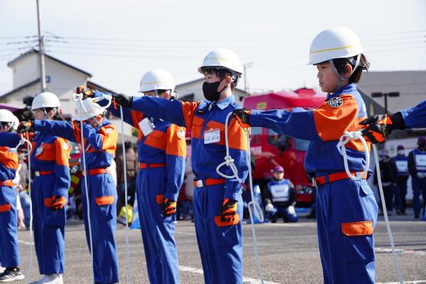少年消防クラブによる訓練展示