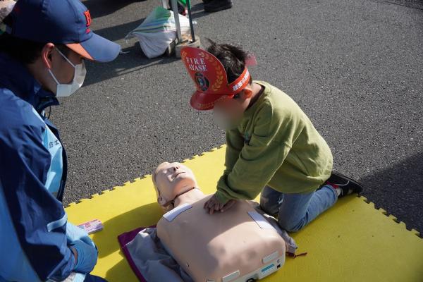 救急ブースでの心肺蘇生体験
