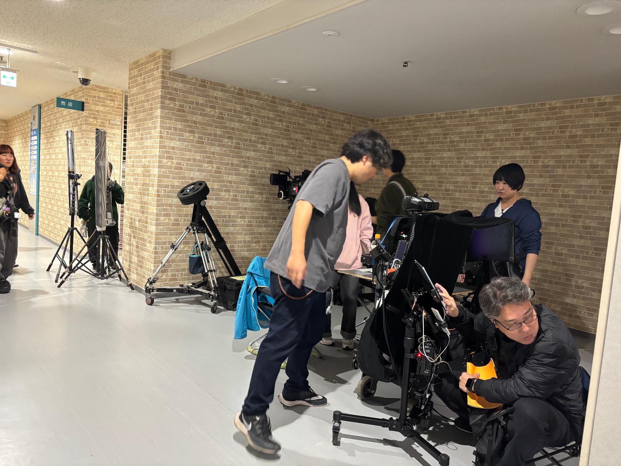 綾瀬市役所での撮影風景