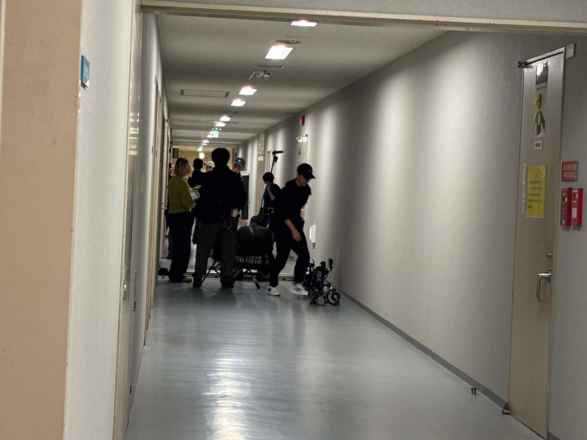 綾瀬市役所での撮影風景