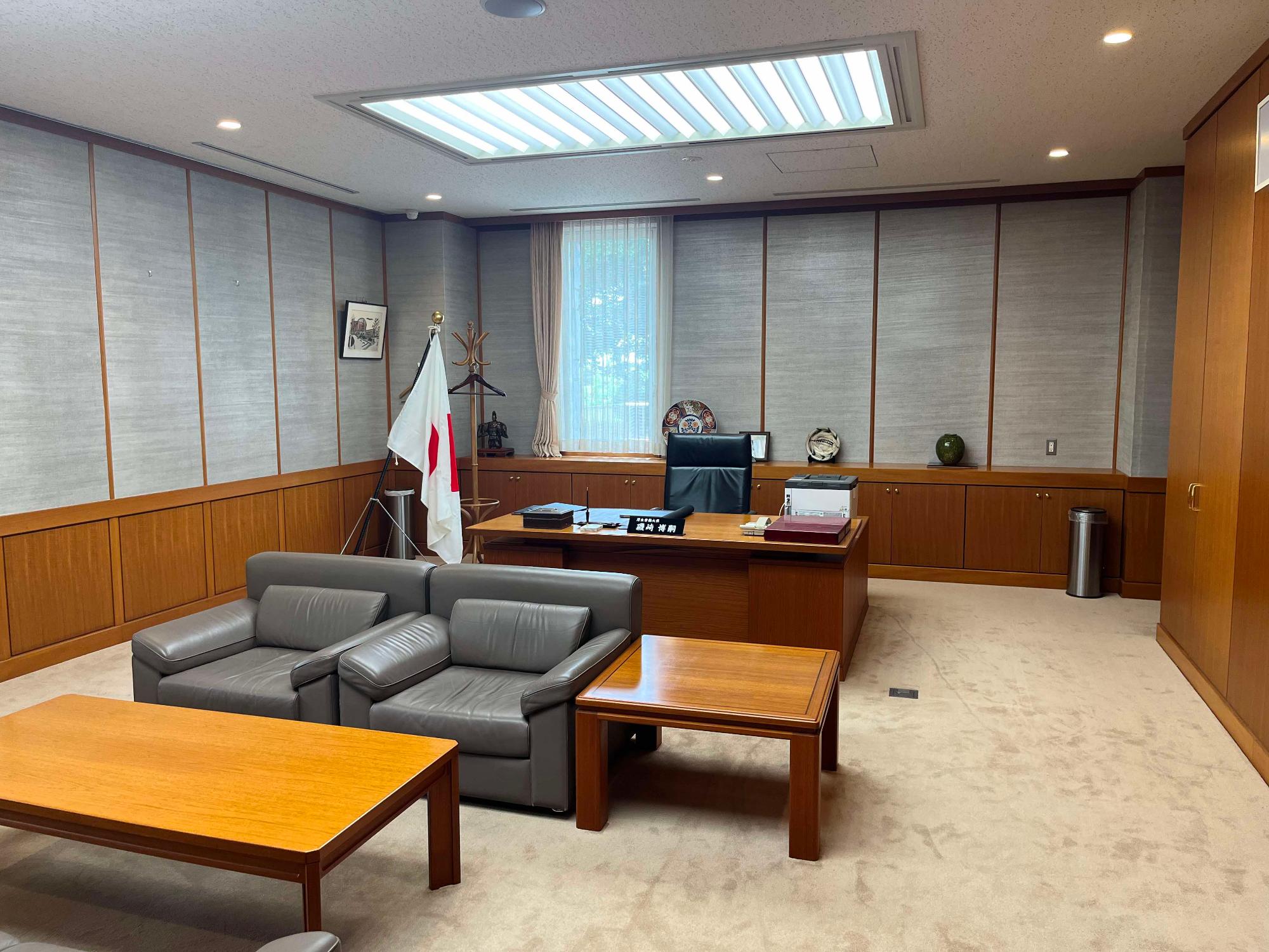 市役所議会棟の装飾後