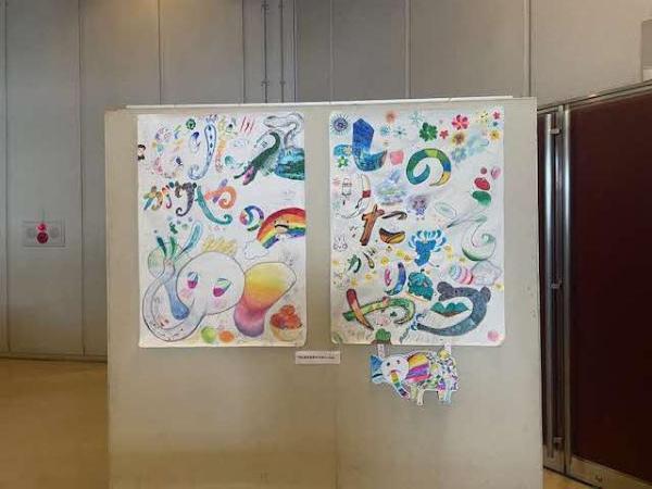 造形教室の生徒さんが描いた人形劇のポスター