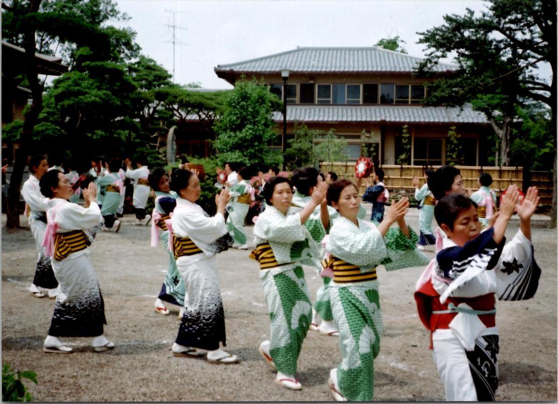 昭和60年ころのささら踊りの様子（寺尾）