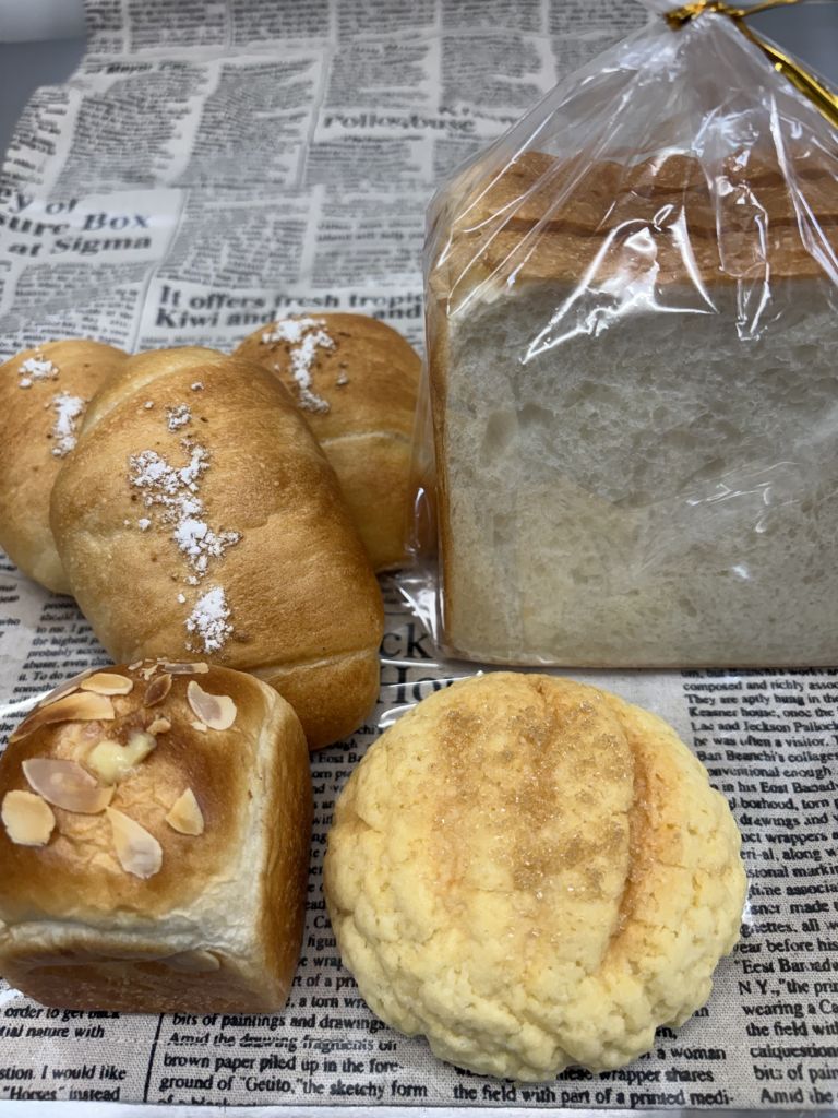 Pain de Nikoセット (食パン、雪塩パン、 くりーむぱん、メロンパン)
