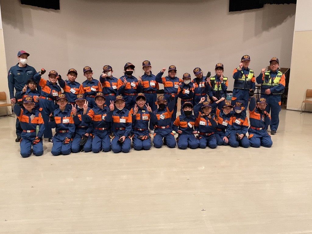 出初式後の全体集合写真