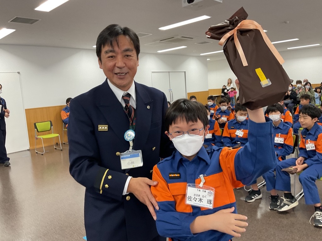 皆勤賞喜ぶクラブ員