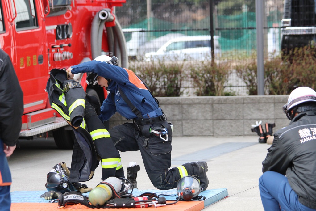 防火衣着装訓練