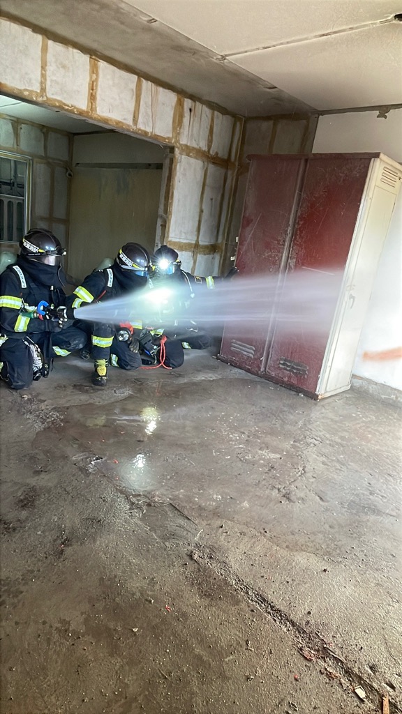 要救助者検索及び放水訓練